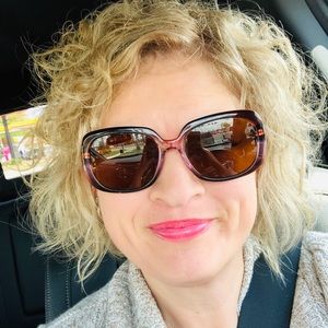 Meet your Posher, Christy